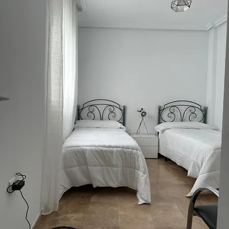 5 Caballeros Apartment Puente Genil