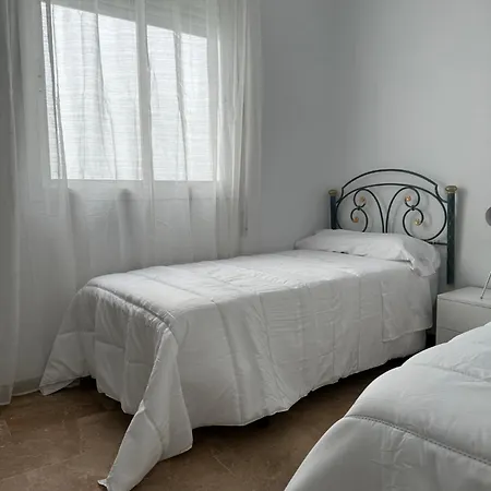 5 Caballeros Apartment *