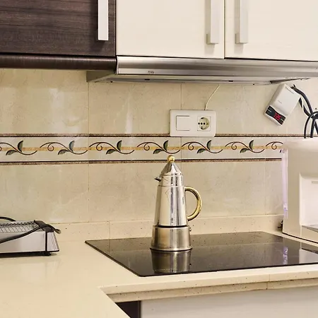 5 Caballeros Cuarto Apartment *